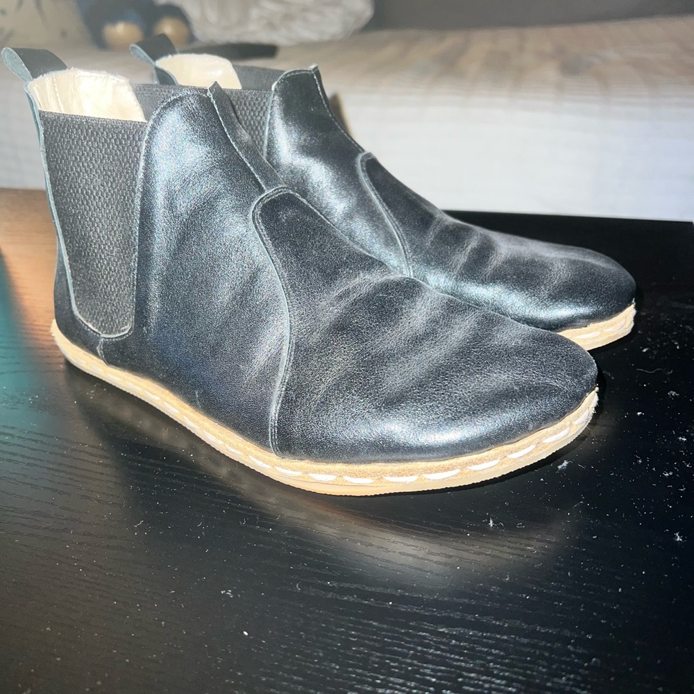 Wide Toe Box Black Leather Ankle Booties